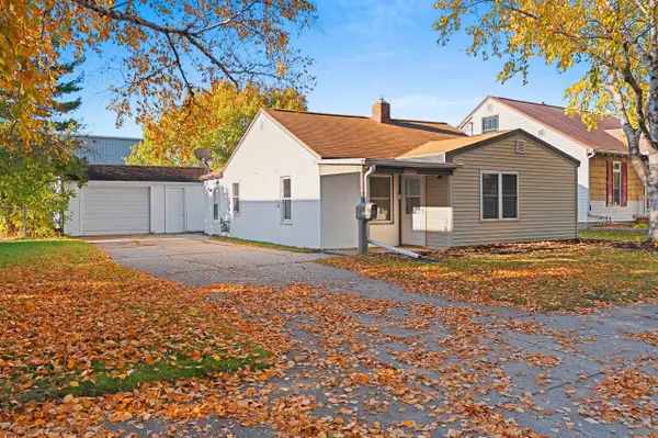 1338 Berner Street, GREEN BAY, WI 54302