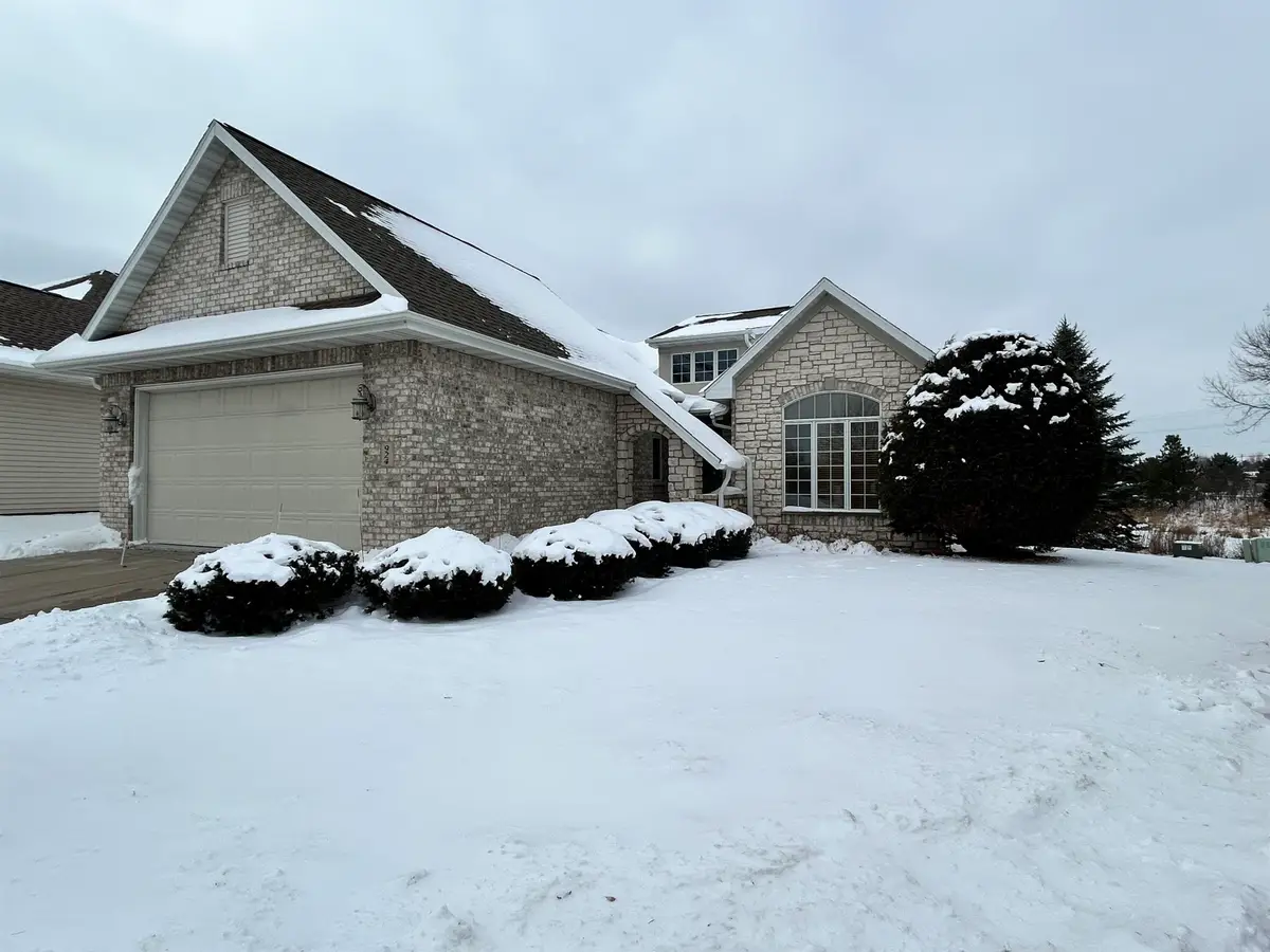 924 E Pondview Court, Appleton, WI 54913 - Image #1
