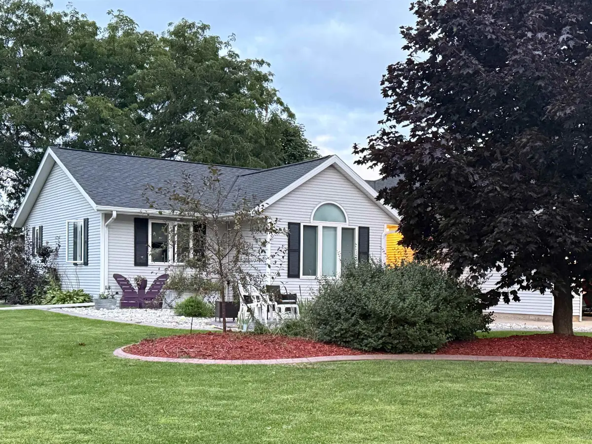 702 Carol Lane, Pulaski, WI 54162-9433 - Image #1