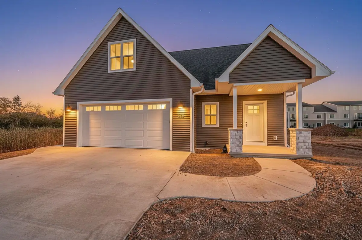 1405 Hoffman Road, Green Bay, WI 54311 - Image #1