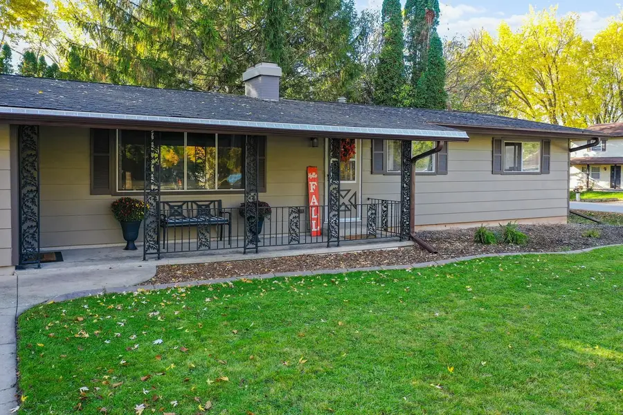 2255 Winwood Drive, Appleton, WI 54915-1002 - Image #3