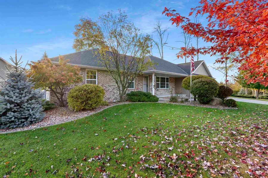 2301 Southern Cross Road, Green Bay, WI 54303-6105 - Image #2