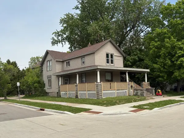 420 W Lincoln Avenue, OSHKOSH, WI 54901-4327