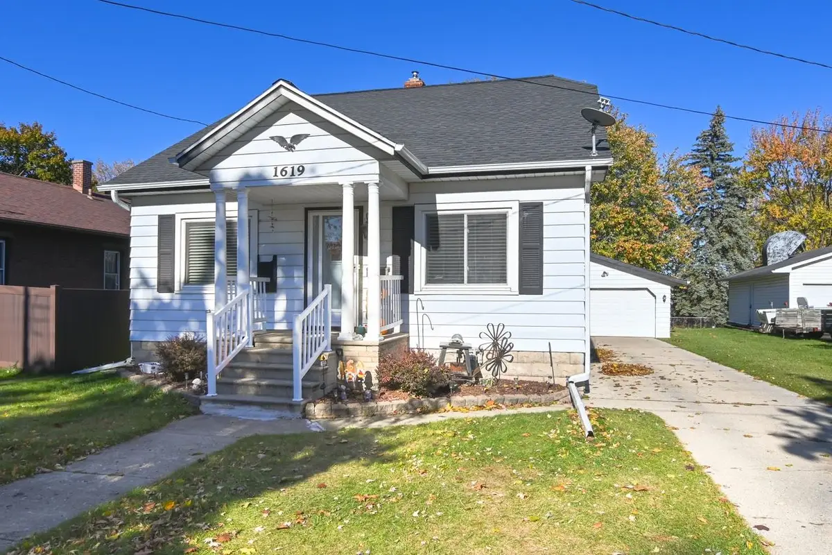 1619 Farlin Avenue, Green Bay, WI 54302-2911 - Image #1