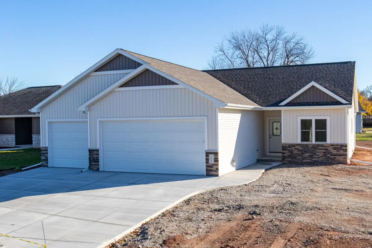1009 Lotus Trail, Menasha, WI 54952 - Image #1