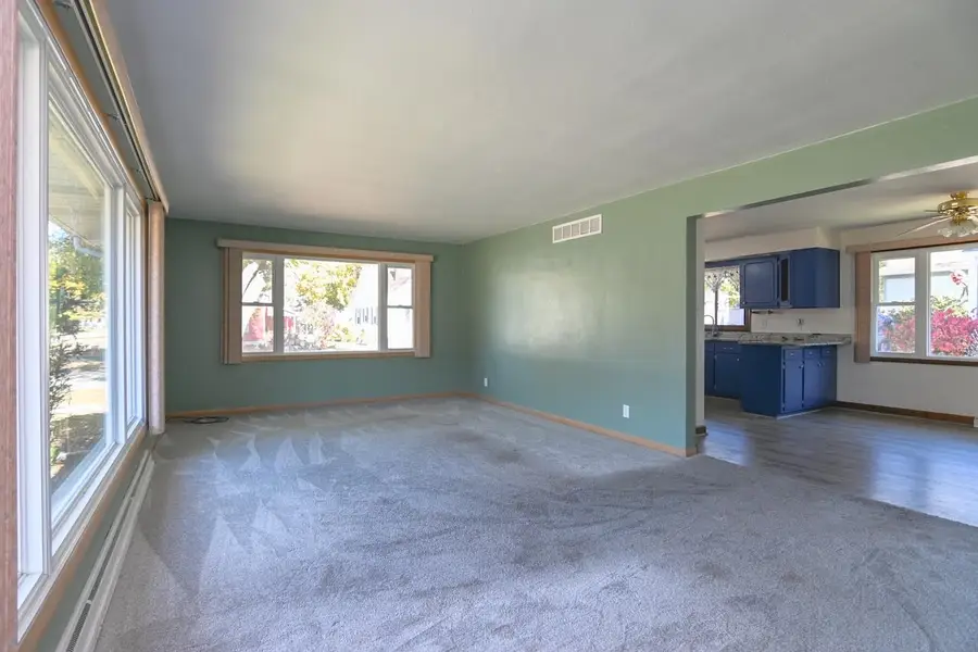 905 S Irwin Avenue, Green Bay, WI 54301 - Image #3