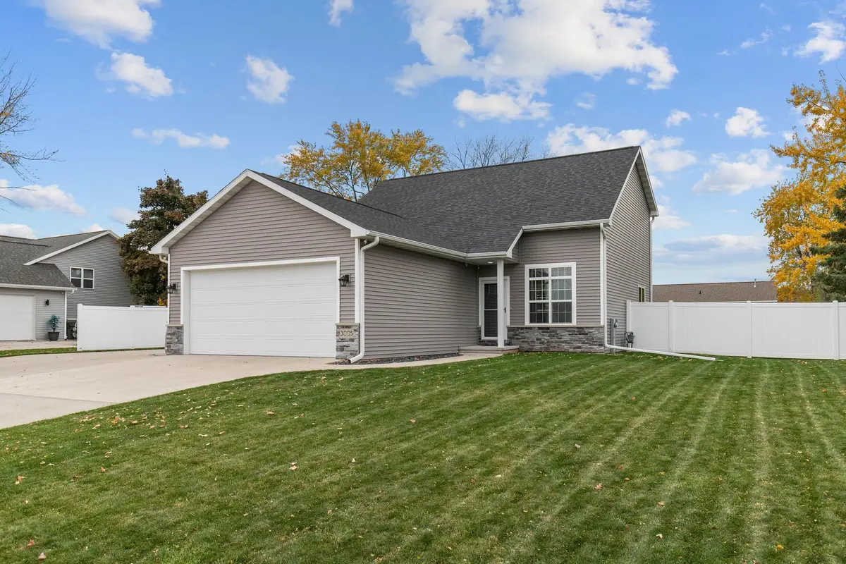 3005 Crooks Avenue, Kaukauna, WI 54130-4319 - Image #1