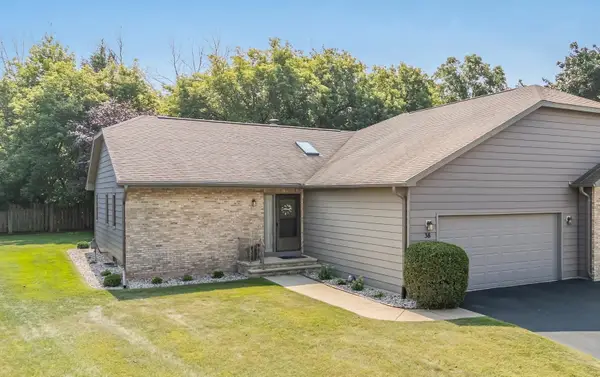 38 Spencer Village Court, APPLETON, WI 54914-4617