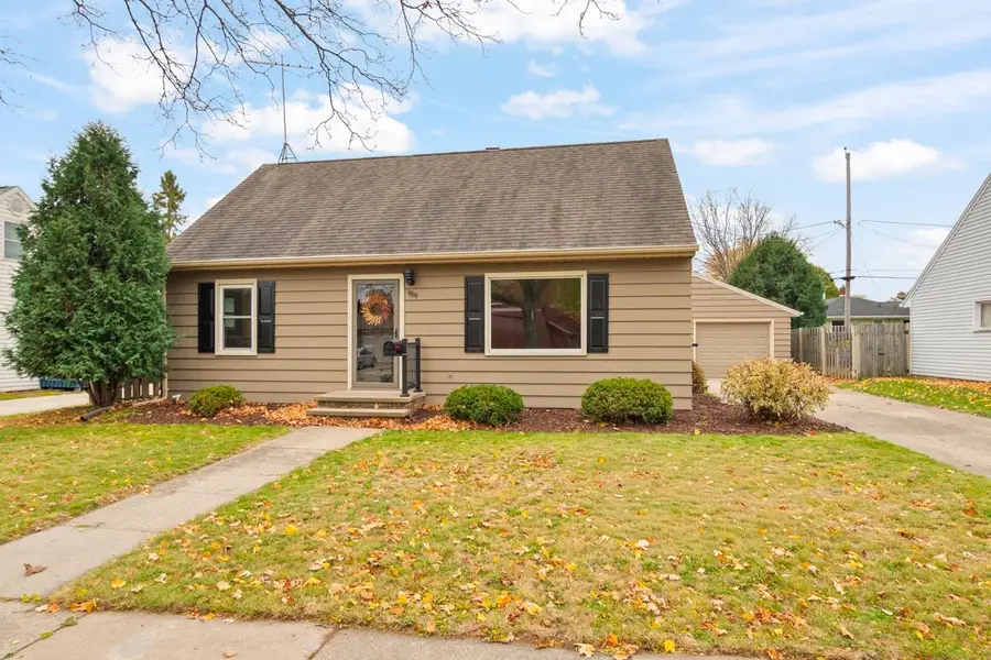 1819 E Byrd Street, Appleton, WI 54911 - Image #2