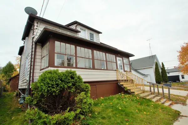 1017 18th Street, TWO RIVERS, WI 52241