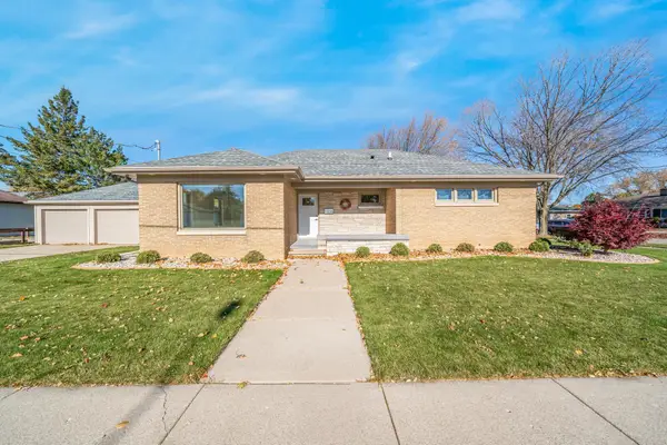 2016 E College Avenue, APPLETON, WI 54915