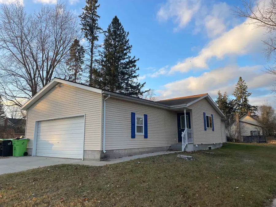 N15033 Dutton Avenue, Amberg, WI 54102 - Image #2