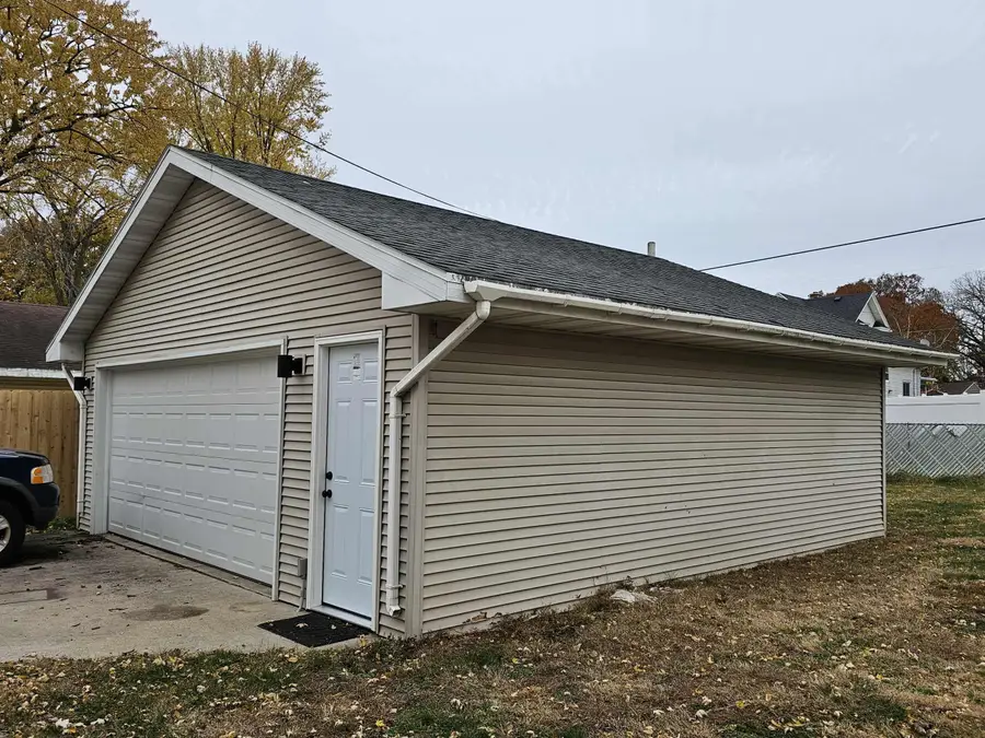 1906 Mitchell Street, Oshkosh, WI 54901 - Image #3