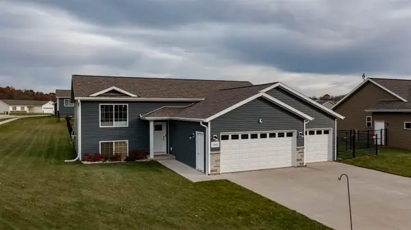 1545 Webster Way, WAUPACA, WI 54981