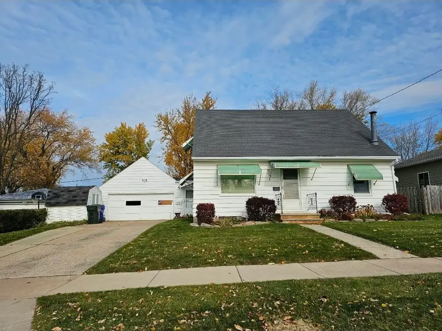 304 E 17th Street, Kaukauna, WI 54130-3358 - Image #2