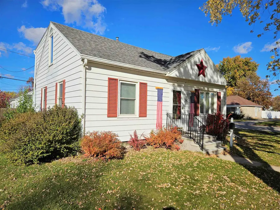743 Madison Street, Neenah, WI 54956 - Image #2