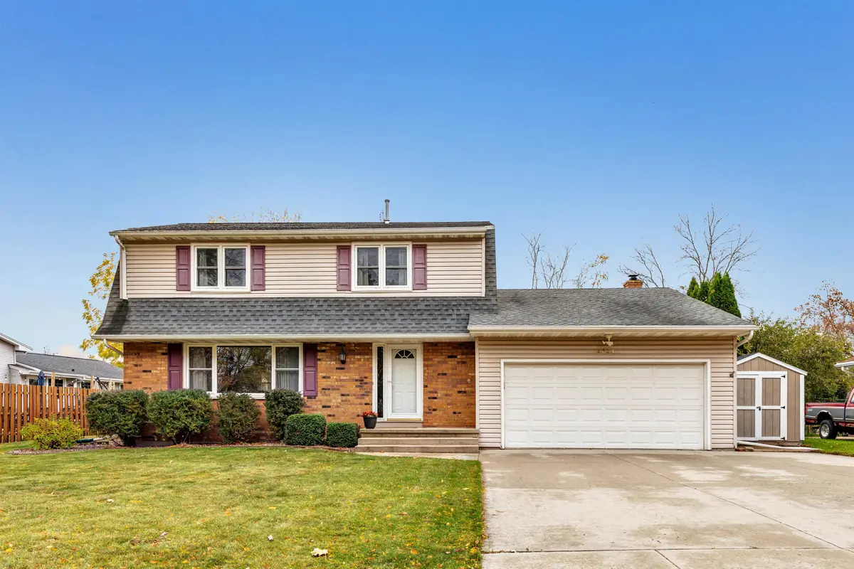 2624 East River Drive, Green Bay, WI 54301-1706 - Image #1