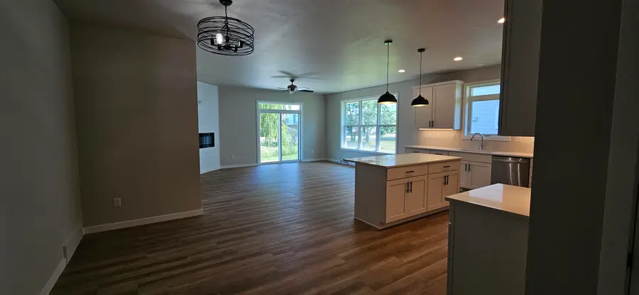 706 Tambour Court, De Pere, WI 54115 - Image #2