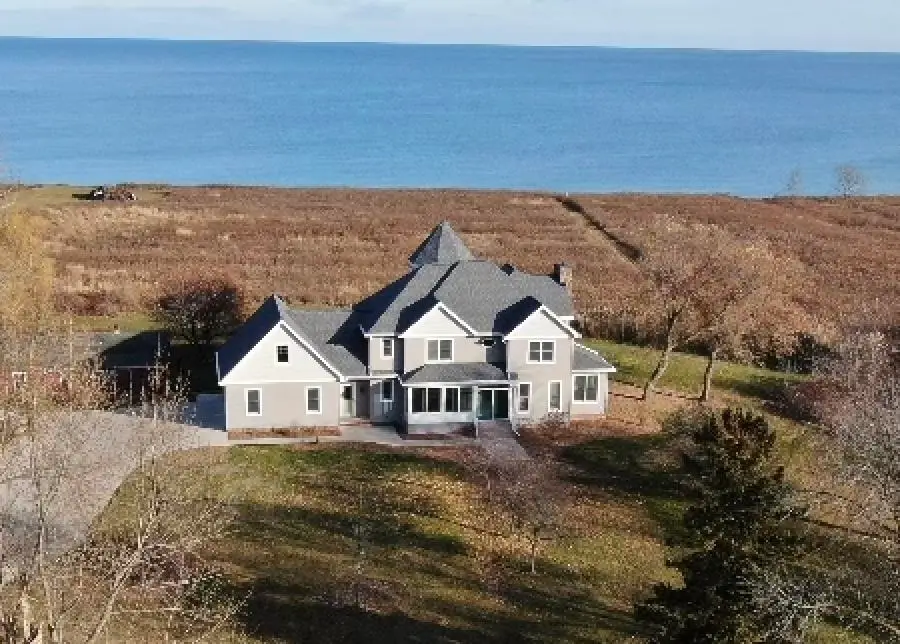 17707 Lakeshore Road, Two Rivers, WI 54241 - Image #1