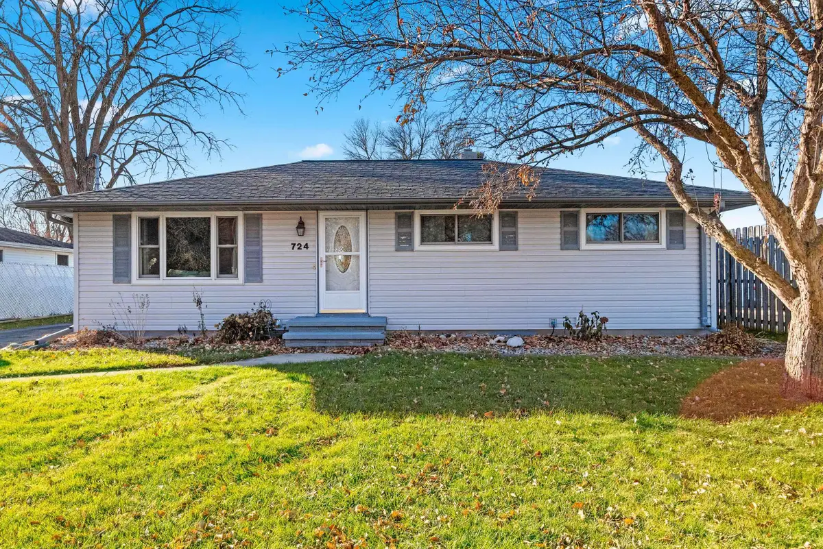 724 Melissa Street, Menasha, WI 54952 - Image #1