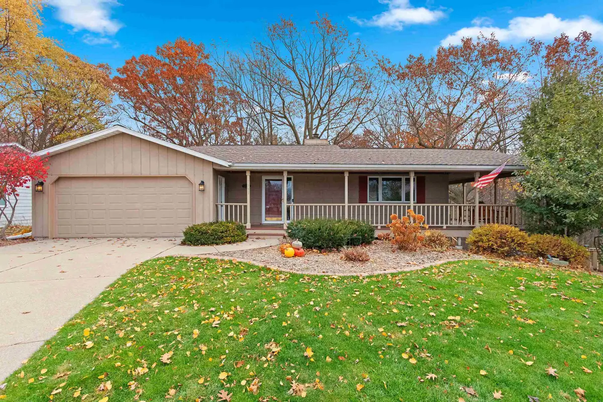 1553 Rustic Ridge Court, Green Bay, WI 54311 - Image #1