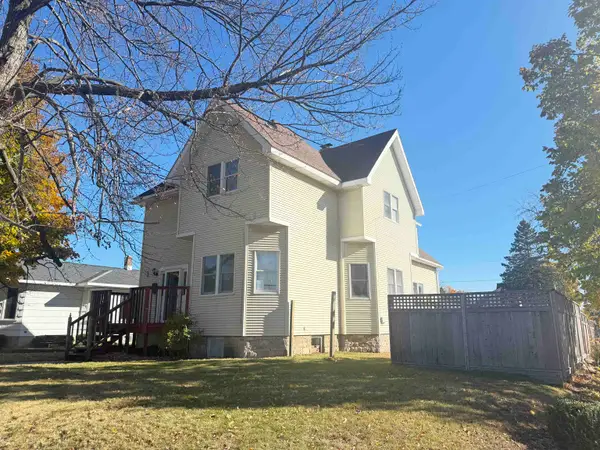 718 Jackson Street, MARINETTE, WI 54143