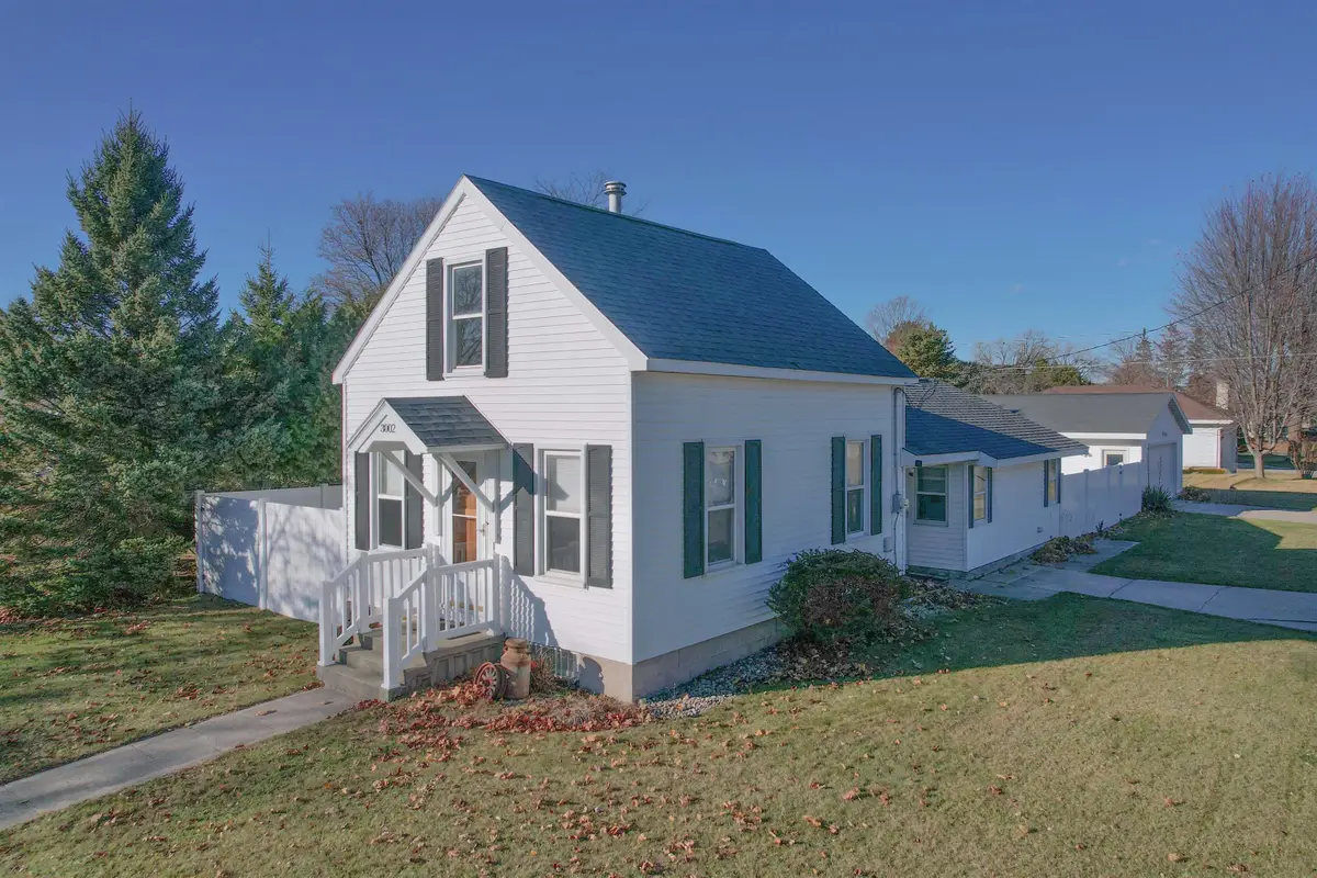 3002 Taylor Street, Marinette, WI 54143 - Image #1