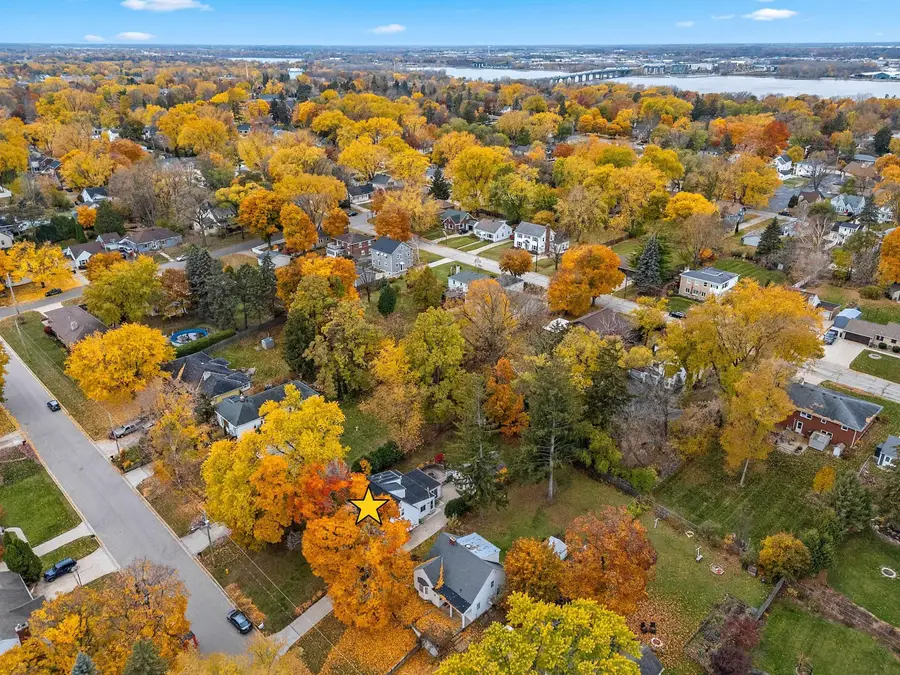 2344 Oakwood Avenue, Green Bay, WI 54301-2122 - Image #3