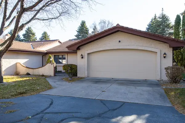 8 Fiesta Court #E, APPLETON, WI 54911