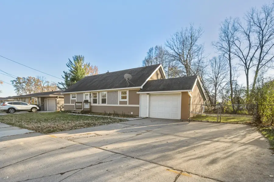 1243 Grant Street, Green Bay, WI 54303-1944 - Image #2