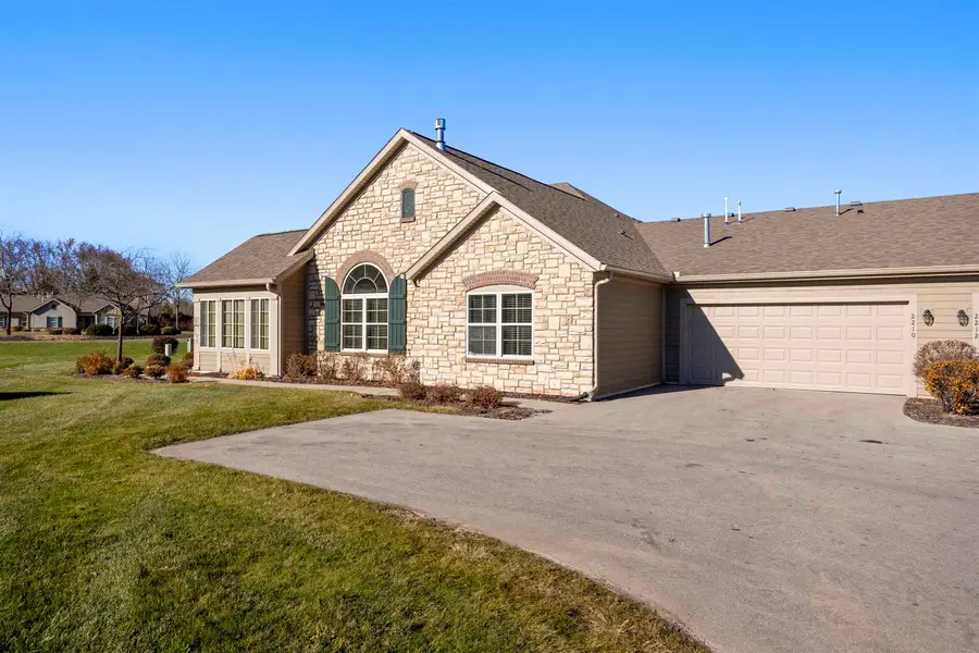 2210 E Tuscany Way, Appleton, WI 54913 - Image #2