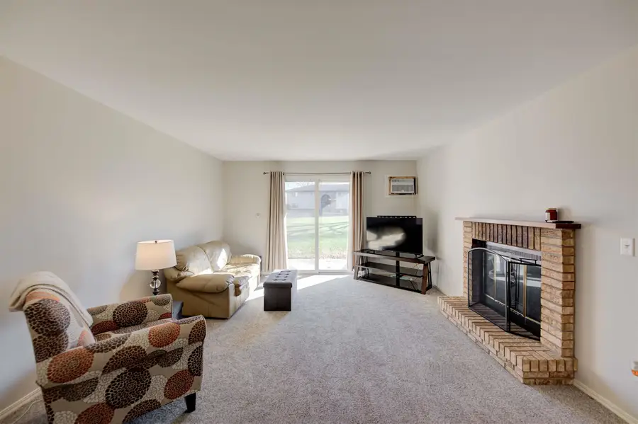 1757 Maricopa Drive #A, Oshkosh, WI 54904-6703 - Image #3