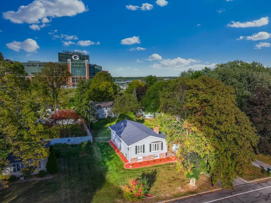 956 Morris Avenue, Green Bay, WI 54304-4402 - Image #2