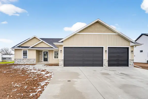 W5845 Roundstone Place, MENASHA, WI 54952