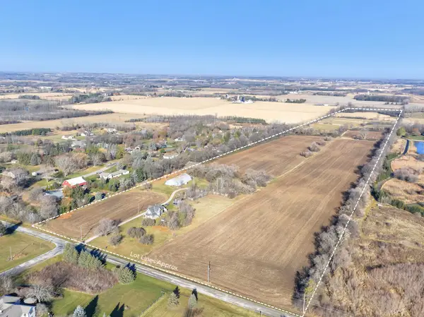 W5436 Quarry Road, APPLETON, WI 54913