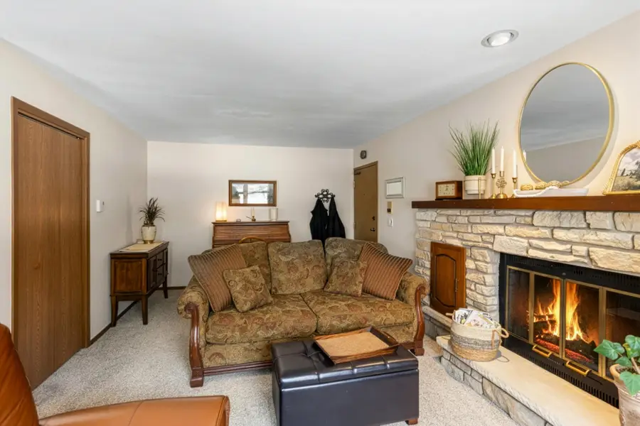 1160 Brittany Court #93, Neenah, WI 54956-3690 - Image #3