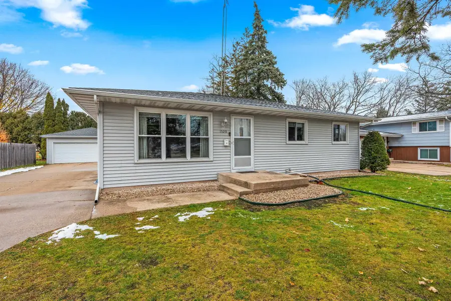 1520 W 9th Avenue, Oshkosh, WI 54902 - Image #2