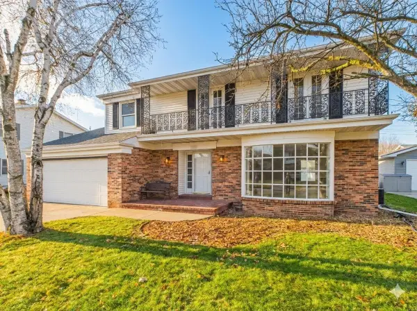 1316 Montclaire Court, APPLETON, WI 54915-2802