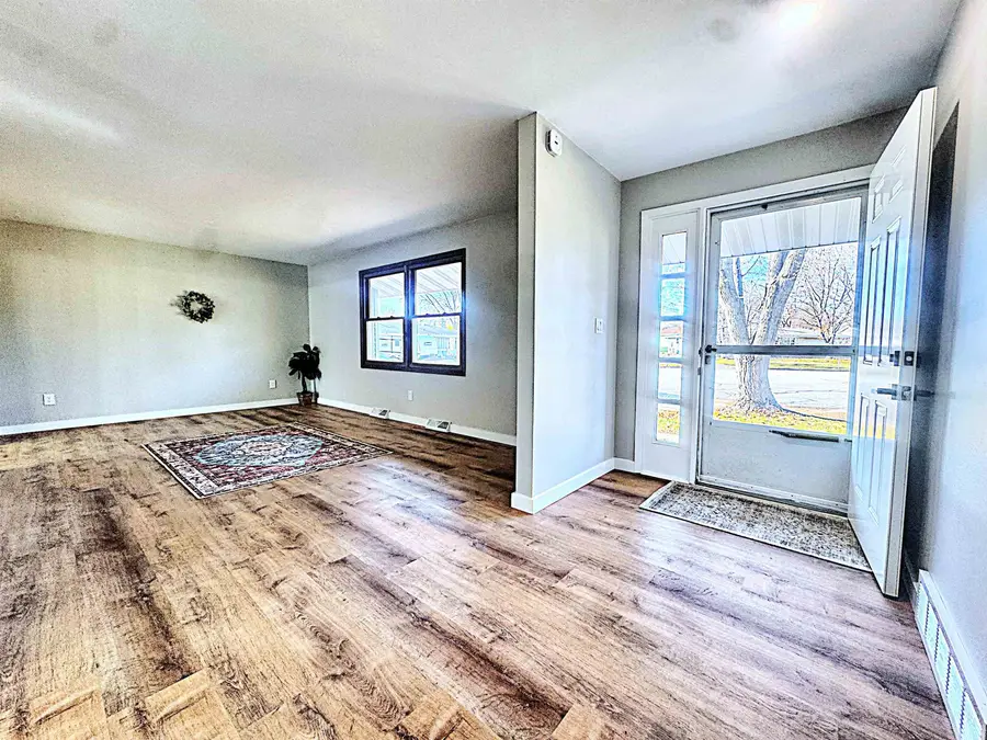 708 Miller Lane Court, Kaukauna, WI 54130 - Image #3