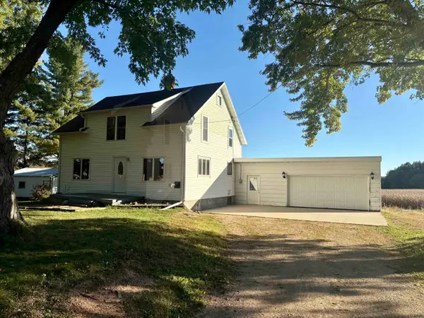 W10349 Valley View Road, SHAWANO, WI 54166