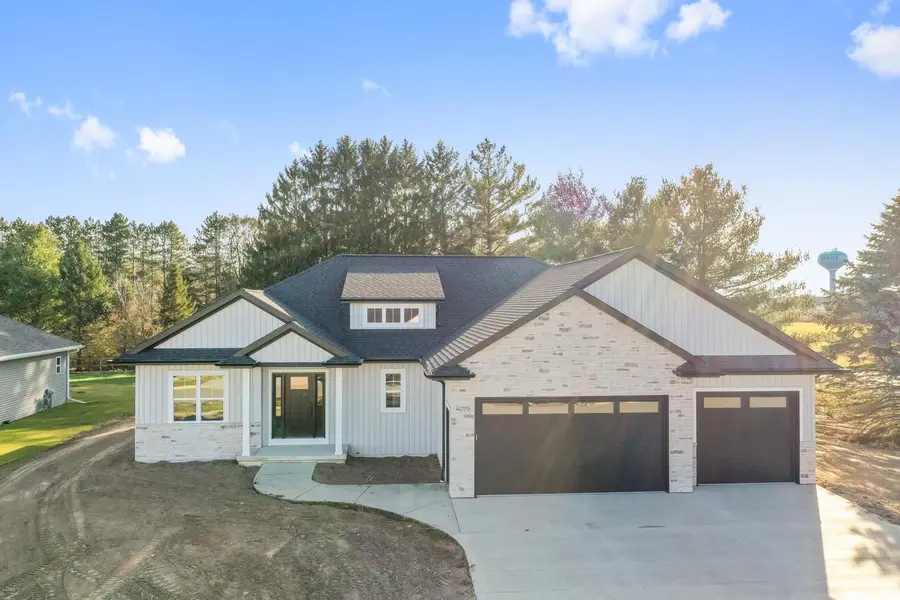 4079 Brussels Way, Green Bay, WI 54313-1212 - Image #2