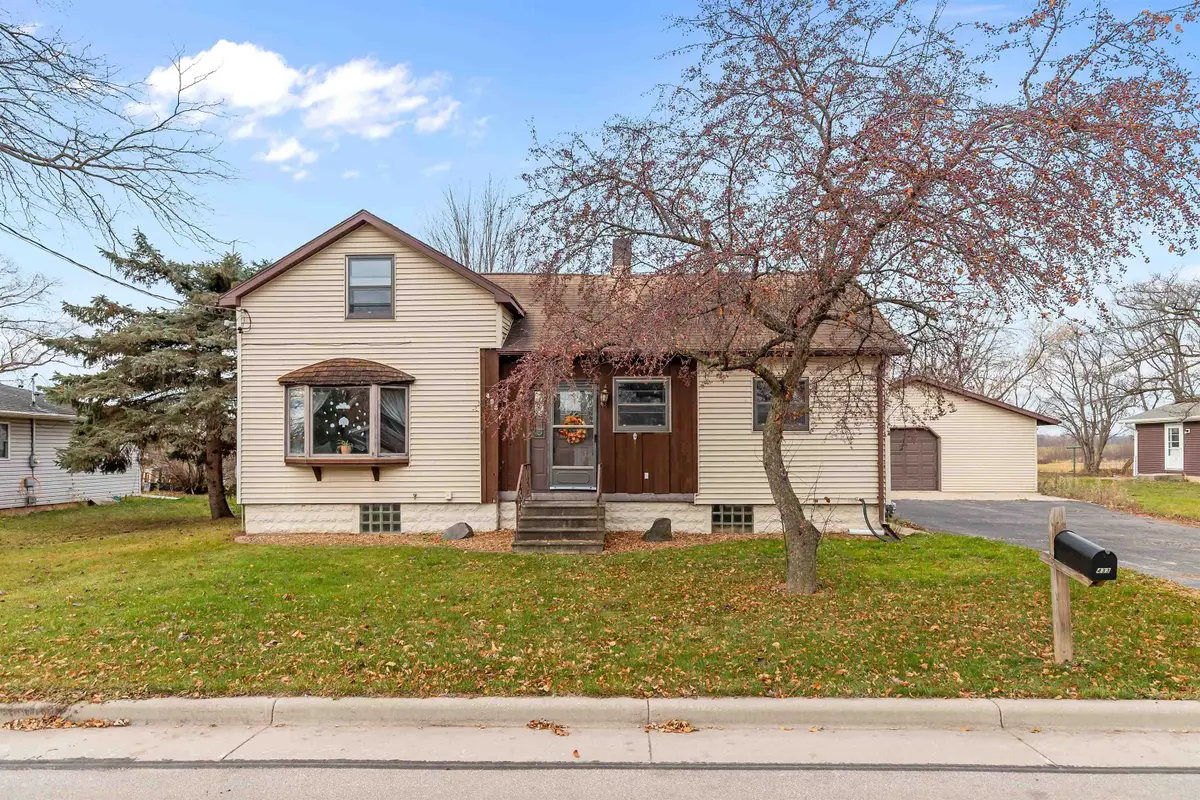 433 Spruce Street, Omro, WI 54963 - Image #1
