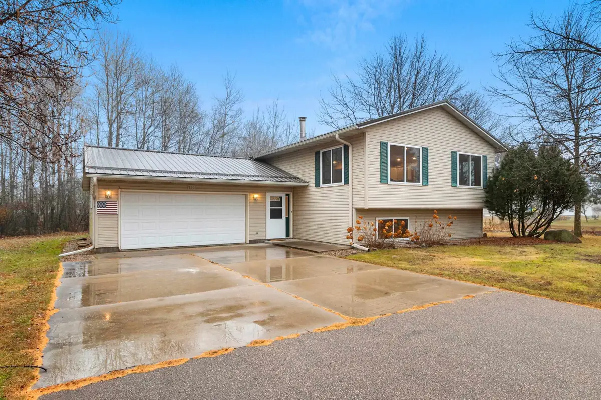 920 Hoffman Street, Gresham, WI 54128 - Image #1