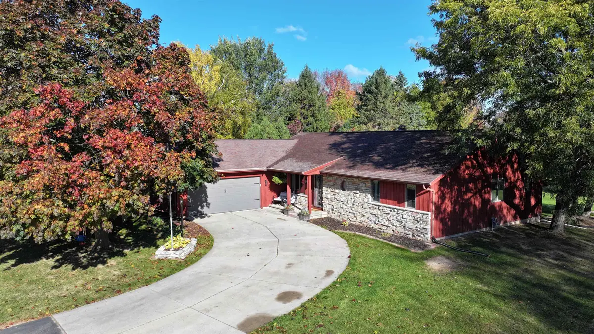4710 W Sunflower Road, Appleton, WI 54914 - Image #1