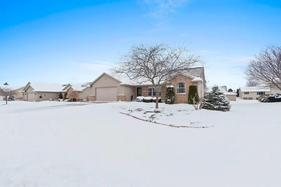 1602 Meadows Lane, Luxemburg, WI 54217 - Image #2