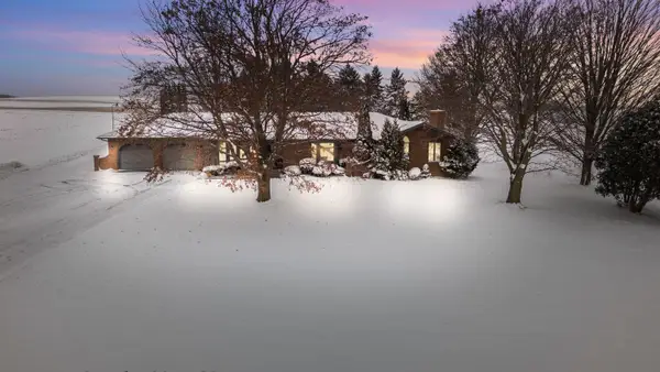 N7052 County Road W, MOUNT CALVARY, WI 53057-9522