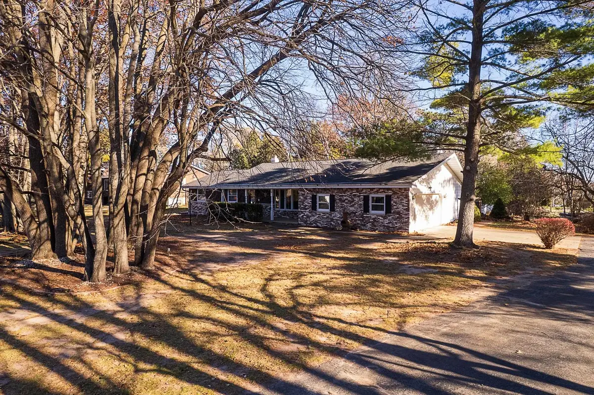 1164 Beechwood Drive, Green Bay, WI 54313 - #1