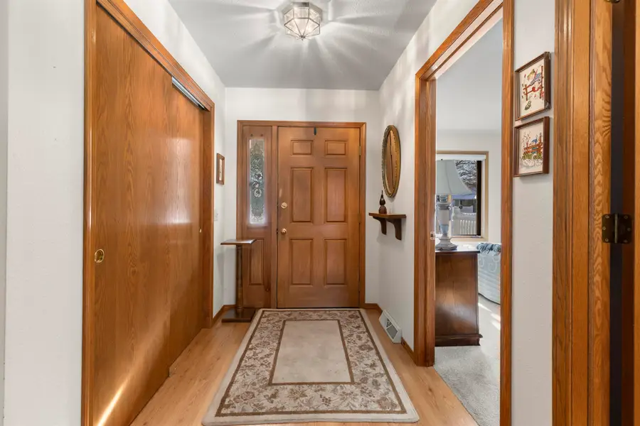 215 Lake Pointe Drive, Oshkosh, WI 54904 - Image #3