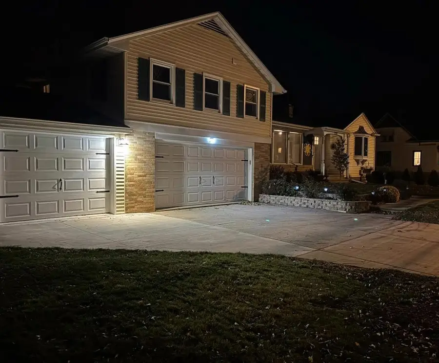 1430 W 9th Avenue, Oshkosh, WI 54902-6210 - Image #2