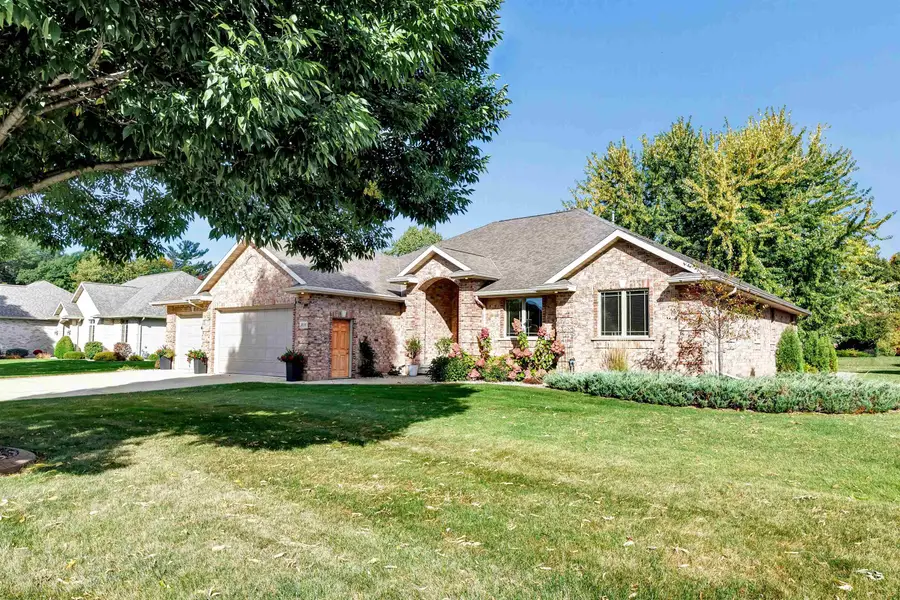 3235 Hickory Ridge Lane, Green Bay, WI 54311 - Image #3